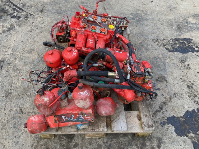 2426877 - O&K L45 - Ersatzteile für Baumaschine: das Bild 1 2426877 - O&K L45 - Ersatzteile für Baumaschine: das Bild 1