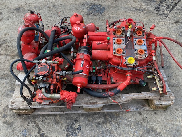 2426877 - O&K L45 - Ersatzteile für Baumaschine: das Bild 2 2426877 - O&K L45 - Ersatzteile für Baumaschine: das Bild 2