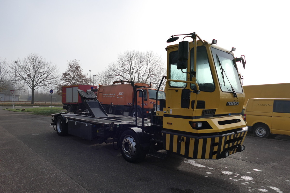 BC 182 Kamag Wiesel WBH 25 Umsetzfahrzeug - Containerwagen/ Wechselfahrgestell LKW: das Bild 4 BC 182 Kamag Wiesel WBH 25 Umsetzfahrzeug - Containerwagen/ Wechselfahrgestell LKW: das Bild 4