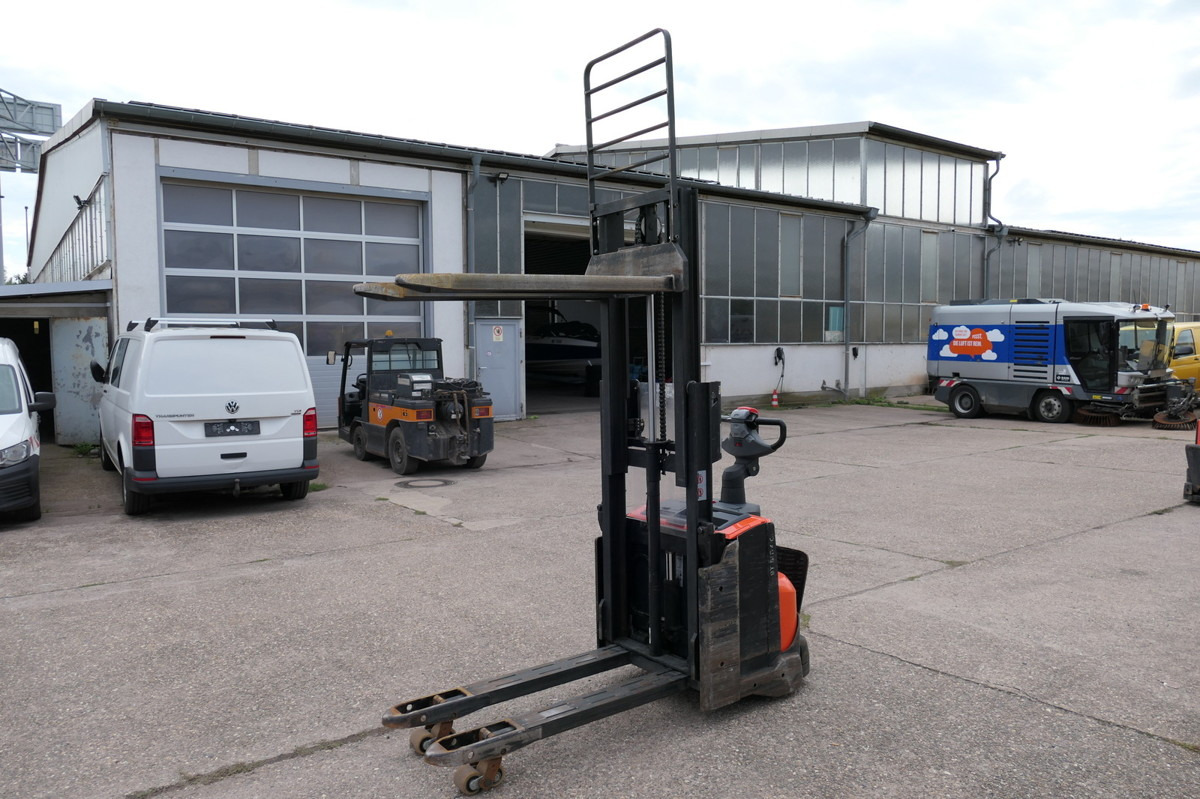 BT SWE 200D Batterie 16/2021 - Niederhubwagen: das Bild 1 BT SWE 200D Batterie 16/2021 - Niederhubwagen: das Bild 1