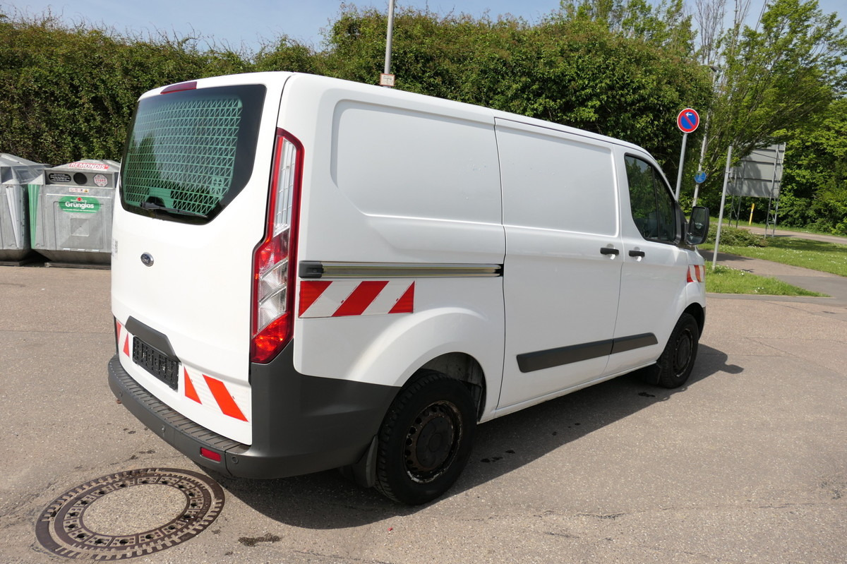 FORD Transit Custom 2,2l TDCI L1H1 COC KLIMA WERKSTAT - Kleintransporter: das Bild 4 FORD Transit Custom 2,2l TDCI L1H1 COC KLIMA WERKSTAT - Kleintransporter: das Bild 4