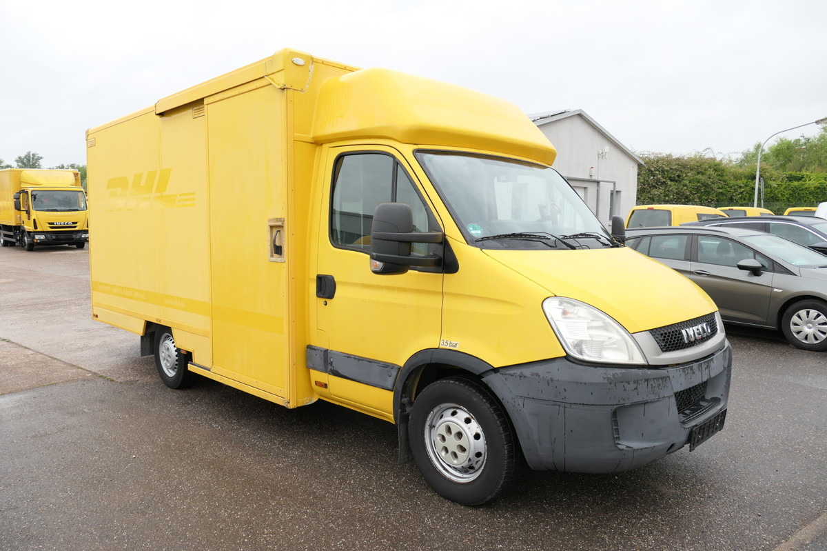 IVECO Daily 35 S11 C30C AUTOMATIK KAMERA MAXI Regale D - Koffer Transporter: das Bild 2 IVECO Daily 35 S11 C30C AUTOMATIK KAMERA MAXI Regale D - Koffer Transporter: das Bild 2