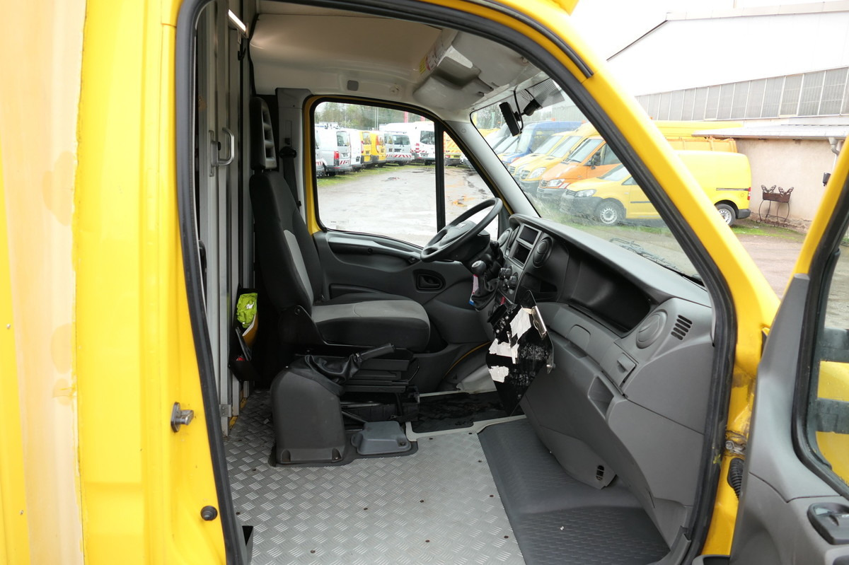 IVECO Daily 35 S11 C30C AUTOMATIK KAMERA Regale LUFT D - Koffer Transporter: das Bild 5 IVECO Daily 35 S11 C30C AUTOMATIK KAMERA Regale LUFT D - Koffer Transporter: das Bild 5