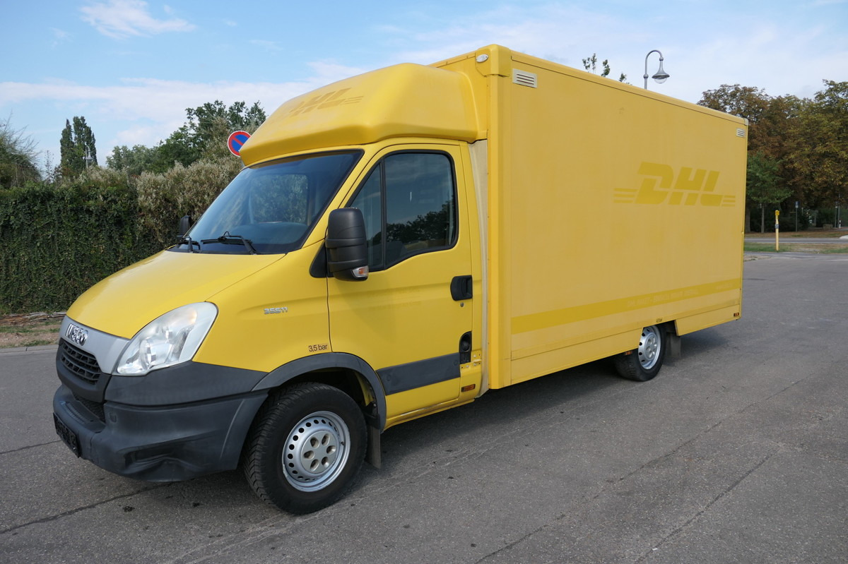 IVECO Daily 35 S11 C30C AUTOMATIK KAMERA Regale LUFT D - Koffer Transporter: das Bild 1 IVECO Daily 35 S11 C30C AUTOMATIK KAMERA Regale LUFT D - Koffer Transporter: das Bild 1