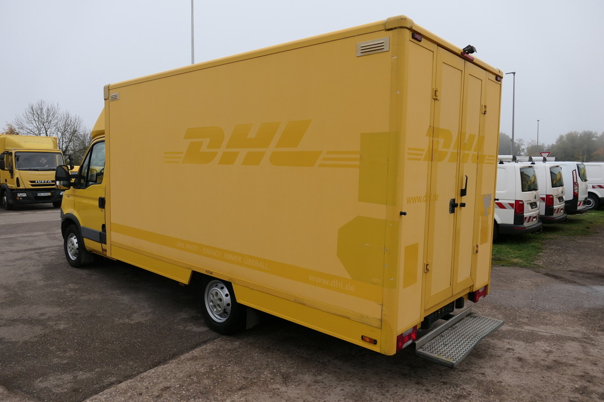 IVECO Daily 35 S11 C30C AUTOMATIK KAMERA Regale LUFT D - Koffer Transporter: das Bild 4 IVECO Daily 35 S11 C30C AUTOMATIK KAMERA Regale LUFT D - Koffer Transporter: das Bild 4