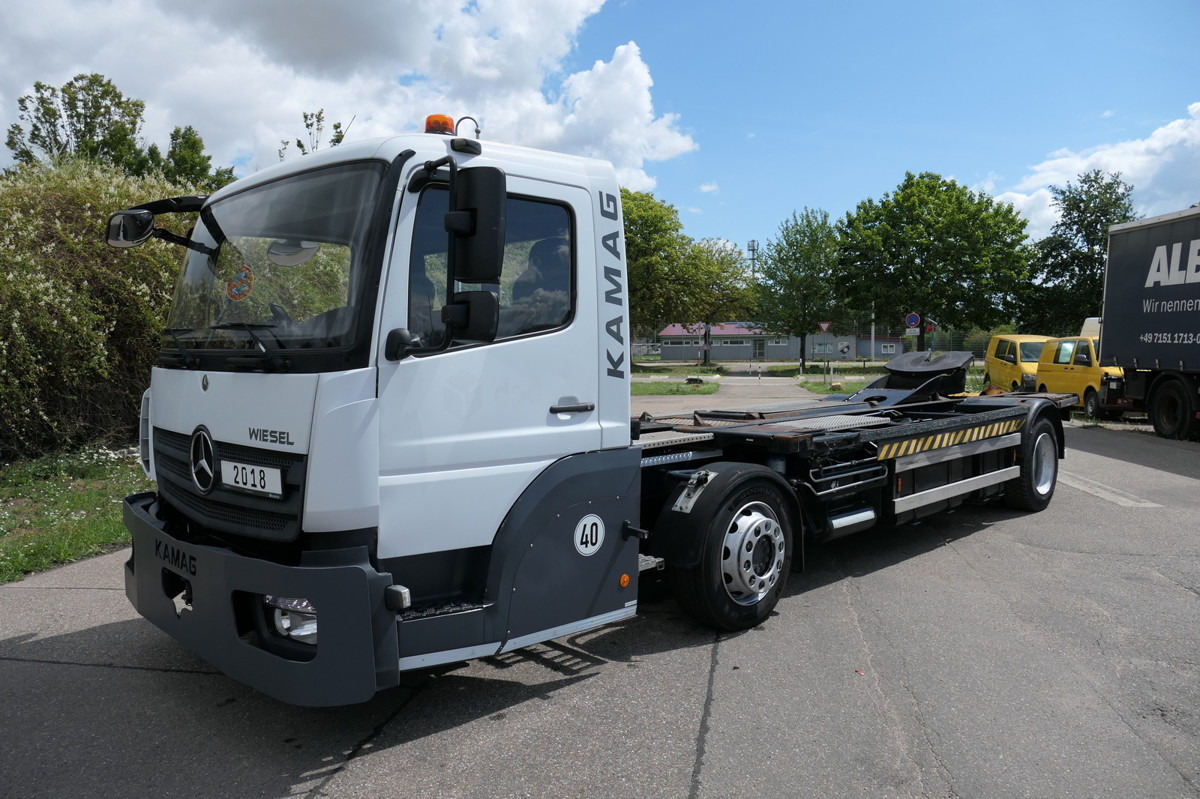 MERCEDES-BENZ Kamag Wiesel WBH 25 Wiesel Umsetzfahrzeug - Containerwagen/ Wechselfahrgestell LKW: das Bild 1 MERCEDES-BENZ Kamag Wiesel WBH 25 Wiesel Umsetzfahrzeug - Containerwagen/ Wechselfahrgestell LKW: das Bild 1