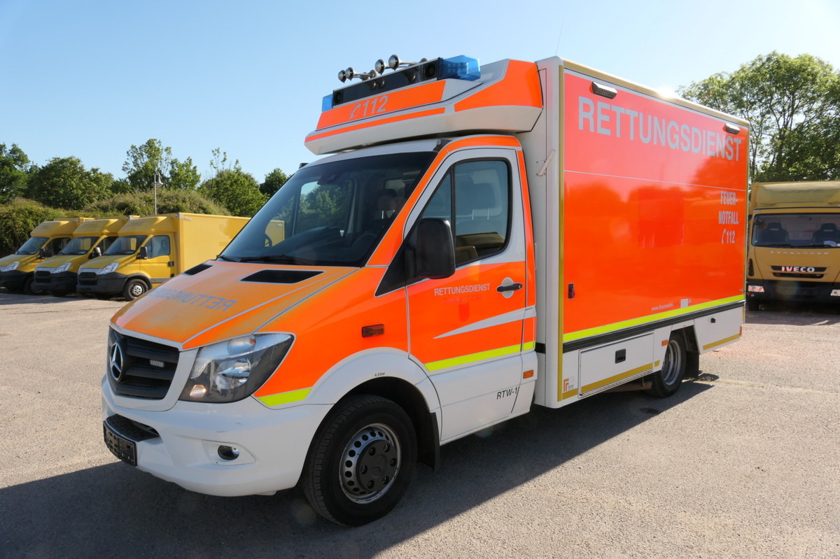 MERCEDES-BENZ Sprinter 519 CDI Klima Krankenwagen - Krankenwagen: das Bild 2 MERCEDES-BENZ Sprinter 519 CDI Klima Krankenwagen - Krankenwagen: das Bild 2