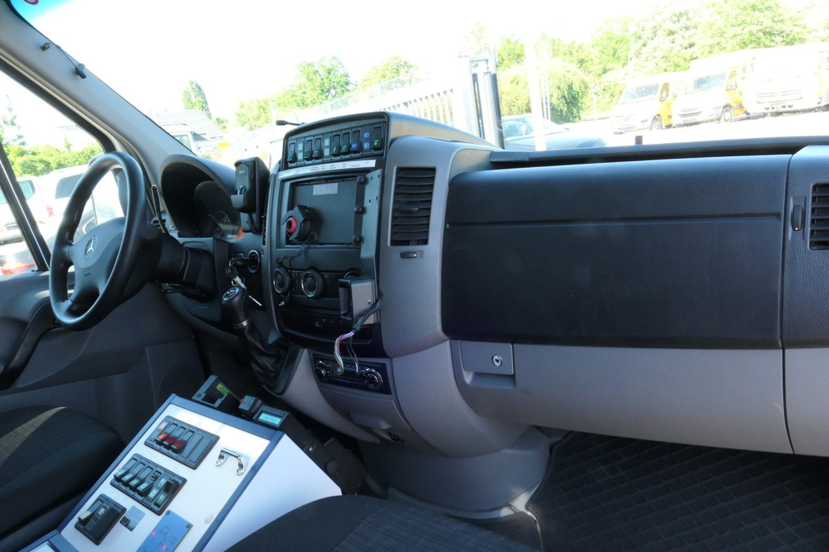 Krankenwagen MERCEDES-BENZ Sprinter 519 CDI Klima Krankenwagen: das Bild 6