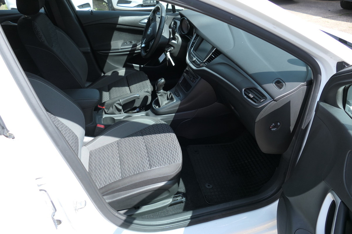 OPEL Astra Sports Tourer 1.5 CDTI KLIMA - PKW: das Bild 5 OPEL Astra Sports Tourer 1.5 CDTI KLIMA - PKW: das Bild 5