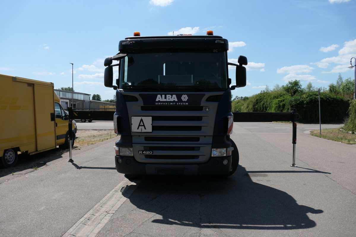 SCANIA R420 B6X2 mit Palfinger 16502 Kran Funk - Abrollkipper: das Bild 2 SCANIA R420 B6X2 mit Palfinger 16502 Kran Funk - Abrollkipper: das Bild 2