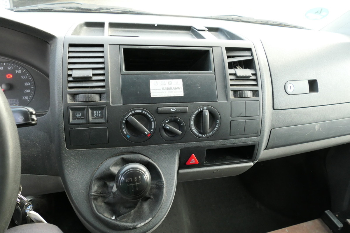 Kleintransporter VW T5 Transporter 1.9 TDI PARKTRONIK 2xSCHIEBETÜR: das Bild 10