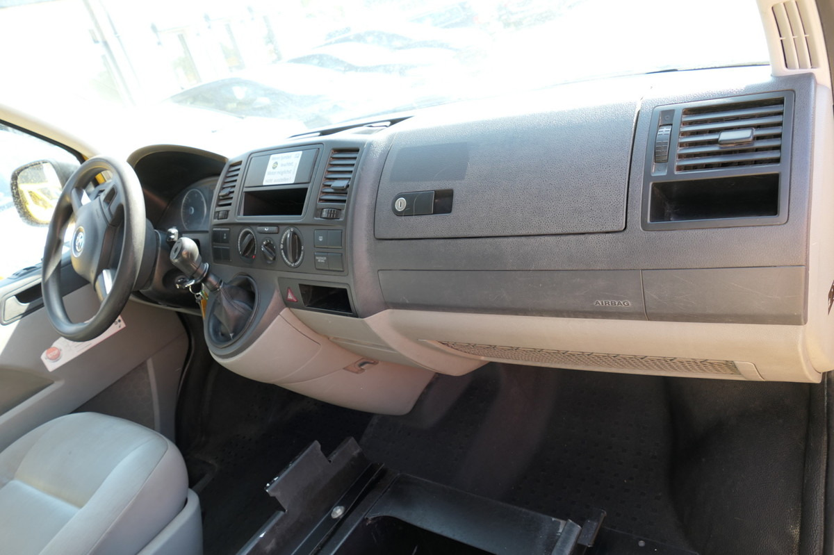 Kleintransporter VW T5 Transporter 2.0 TDI EURO-5 CoC 2xSCHIEBETÜR P: das Bild 8 Kleintransporter VW T5 Transporter 2.0 TDI EURO-5 CoC 2xSCHIEBETÜR P: das Bild 8
