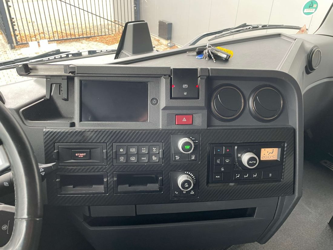 Renault T HIGH 520 4x2 new tacho - Parking Airco - Sattelzugmaschine: das Bild 4 Renault T HIGH 520 4x2 new tacho - Parking Airco - Sattelzugmaschine: das Bild 4