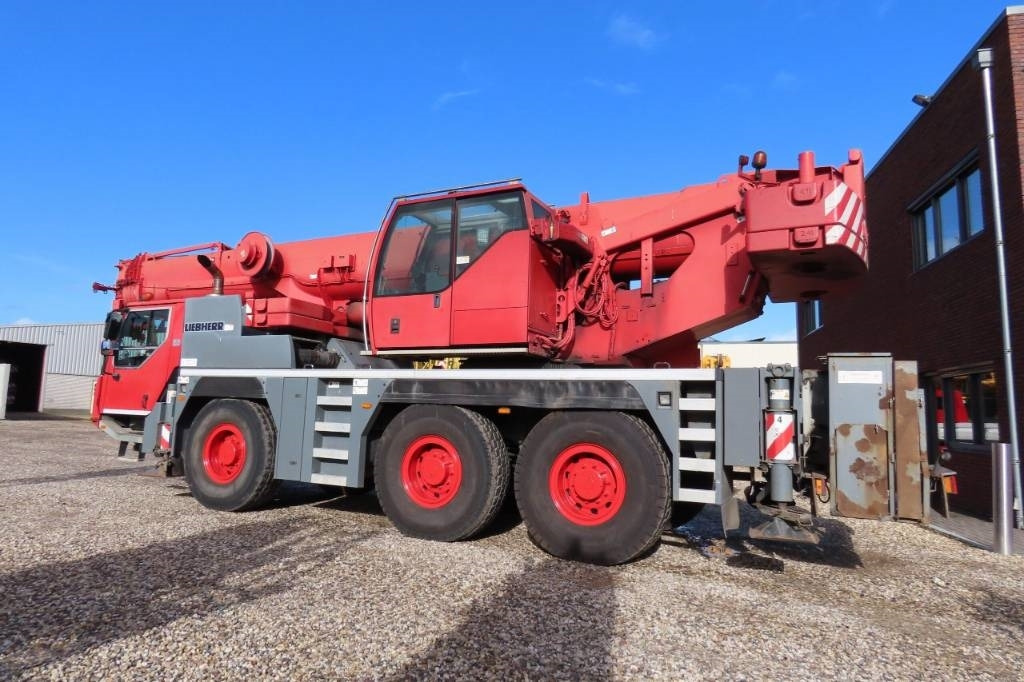 Liebherr LTM 1055-3.2 - All-Terrain Kran: das Bild 4 Liebherr LTM 1055-3.2 - All-Terrain Kran: das Bild 4