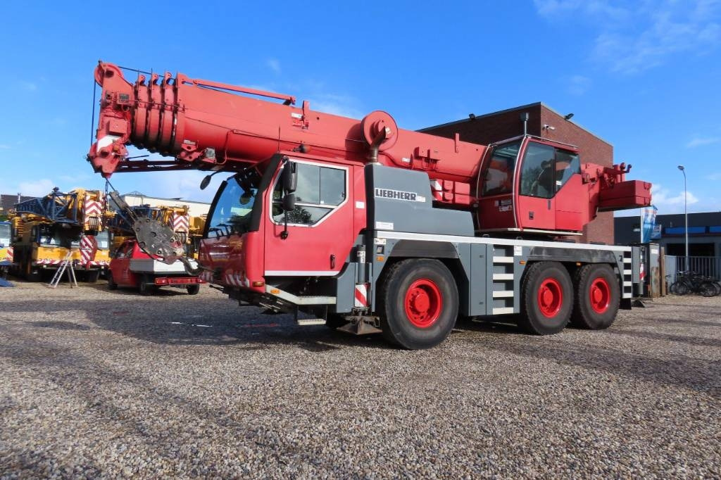 Liebherr LTM 1055-3.2 - All-Terrain Kran: das Bild 1 Liebherr LTM 1055-3.2 - All-Terrain Kran: das Bild 1