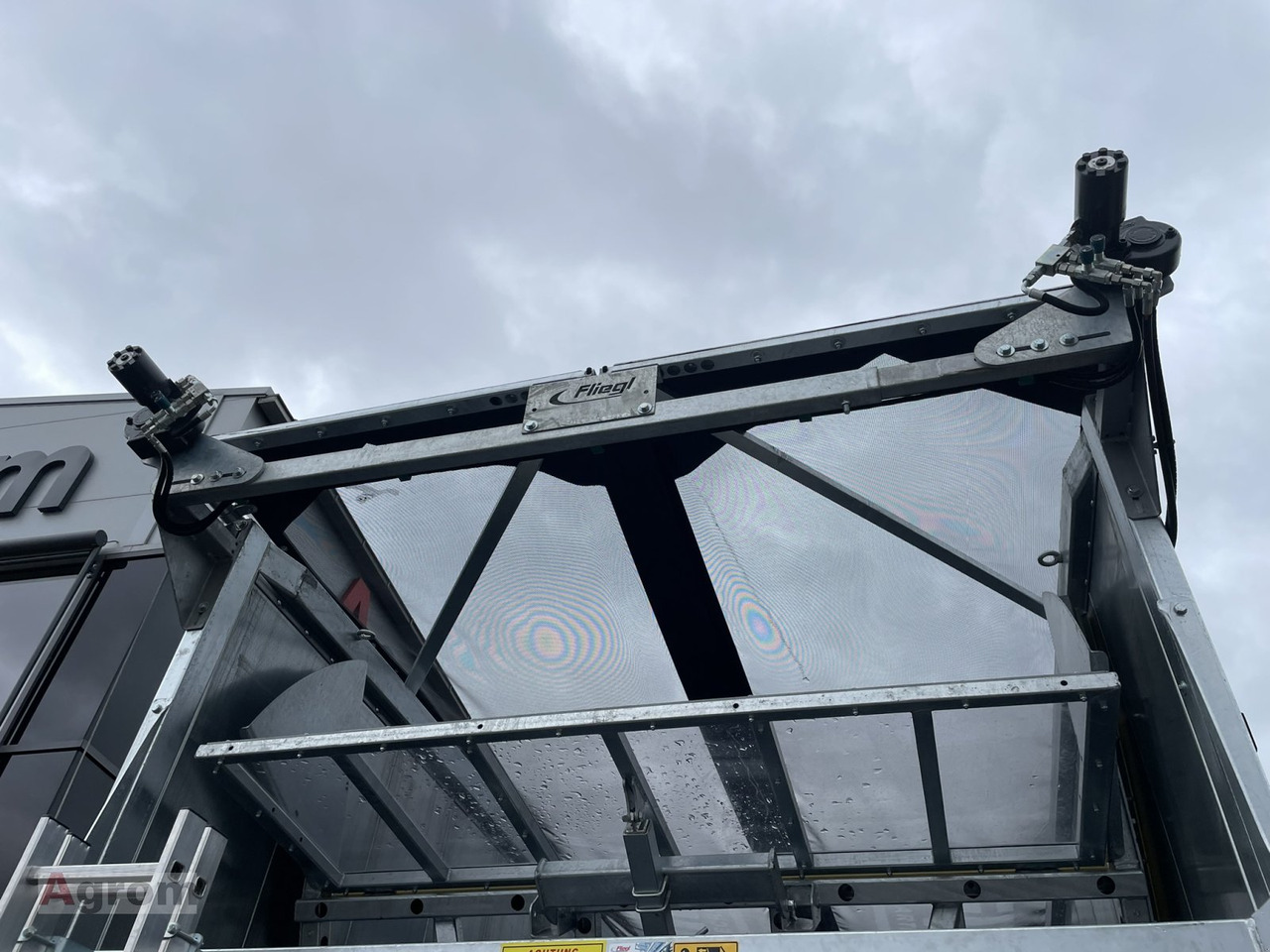 NEU: Landwirtschaftlicher Anhänger Fliegl ASW 271 TAURUS: das Bild 12