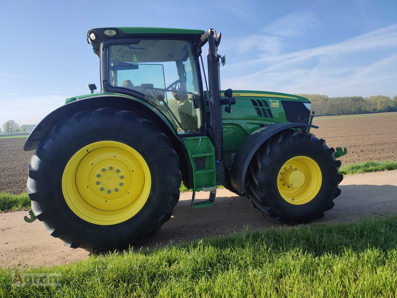 John Deere 6190R - Traktor: das Bild 5 John Deere 6190R - Traktor: das Bild 5