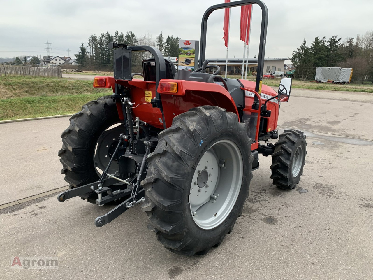 NEU: Traktor Massey Ferguson 1755 E: das Bild 6