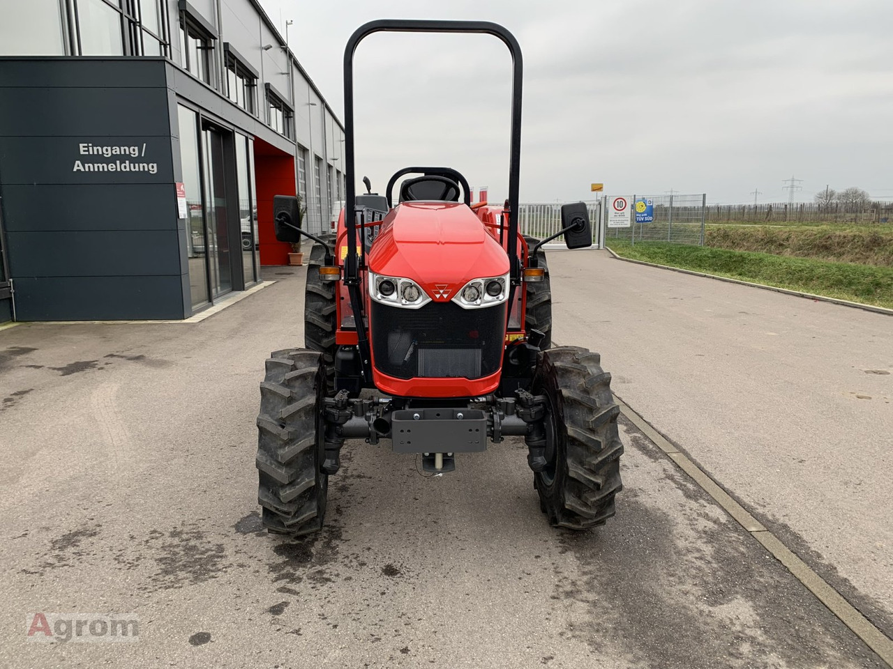 NEU: Traktor Massey Ferguson 1755 E: das Bild 9