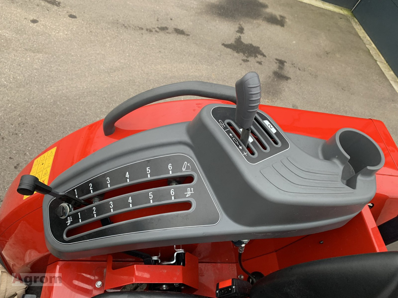 NEU: Traktor Massey Ferguson 1755 E: das Bild 14