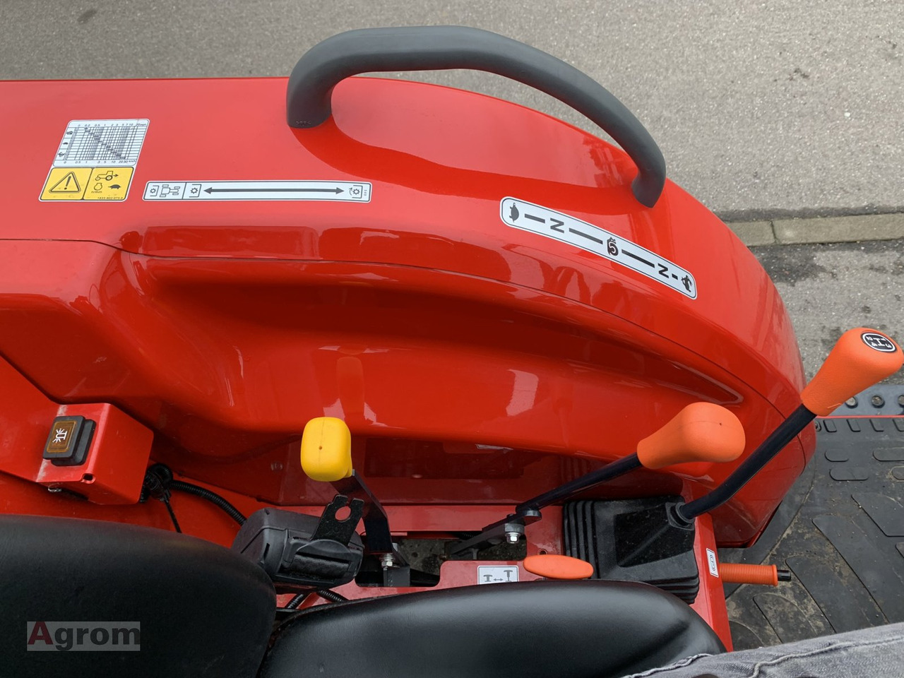 NEU: Traktor Massey Ferguson 1755 E: das Bild 13