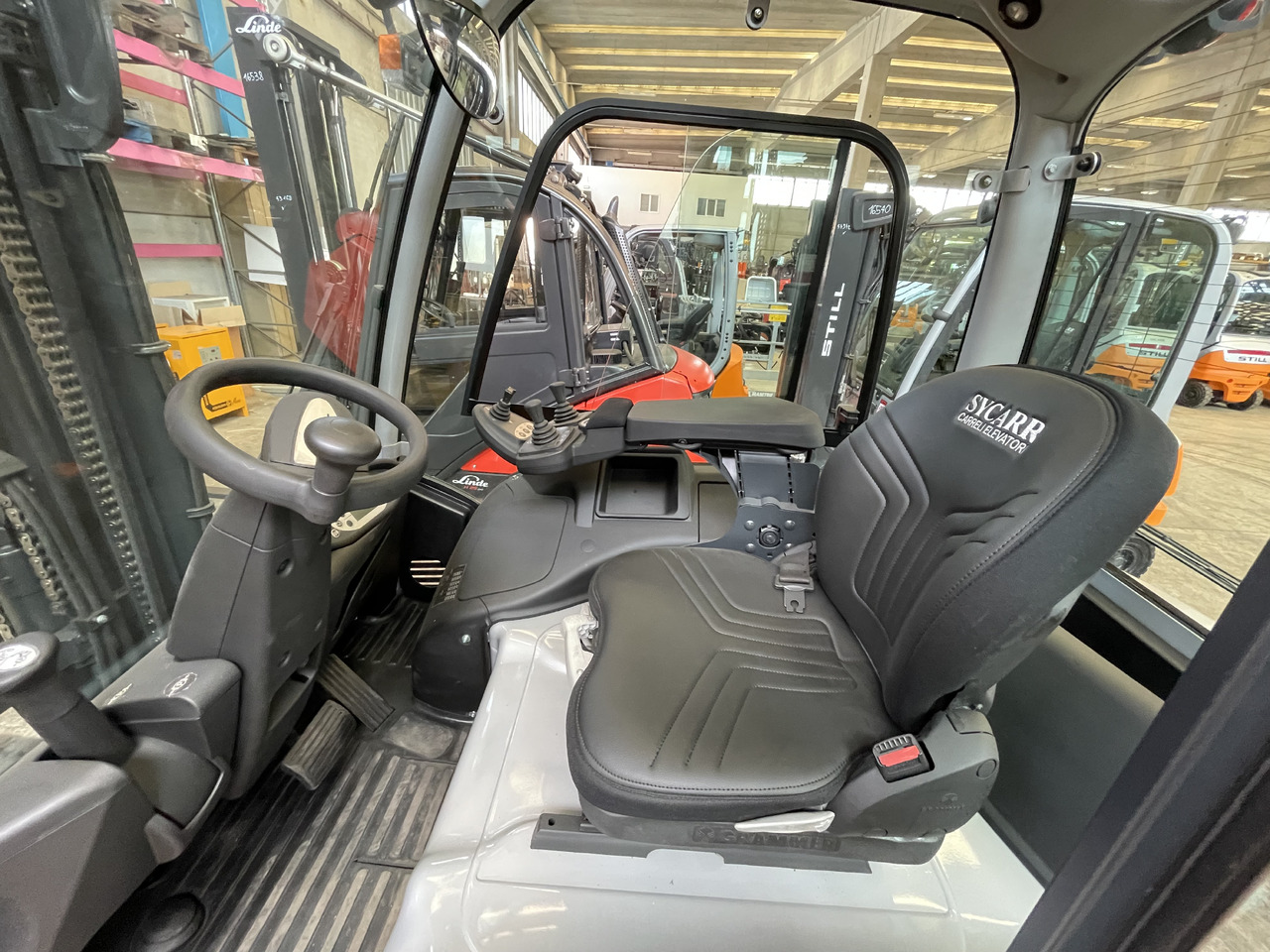 STILL RX 60-45 - Elektrostapler: das Bild 4 STILL RX 60-45 - Elektrostapler: das Bild 4