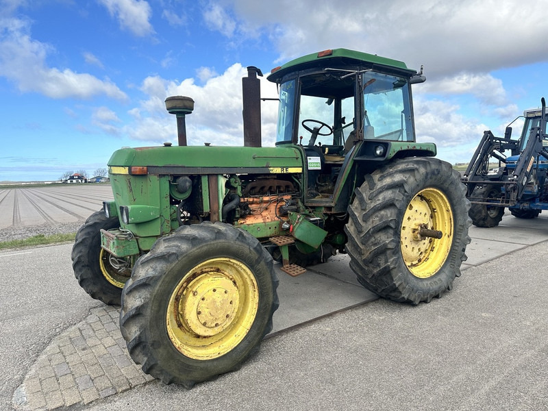 John Deere 4040 - Traktor: das Bild 1 John Deere 4040 - Traktor: das Bild 1