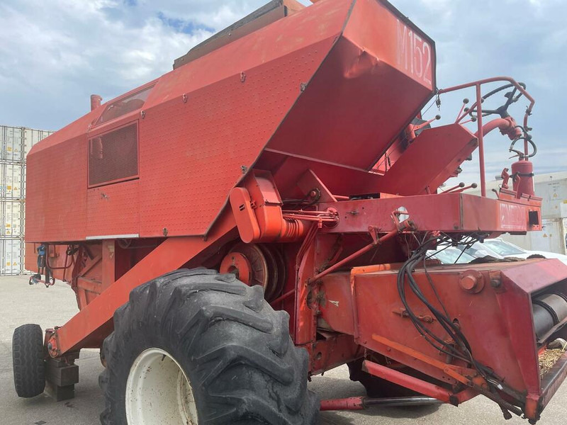 Laverda M152 - Mähdrescher: das Bild 1 Laverda M152 - Mähdrescher: das Bild 1