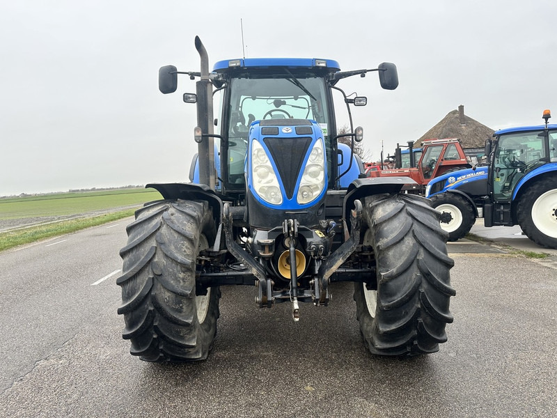 New Holland T6080 - Traktor: das Bild 3 New Holland T6080 - Traktor: das Bild 3
