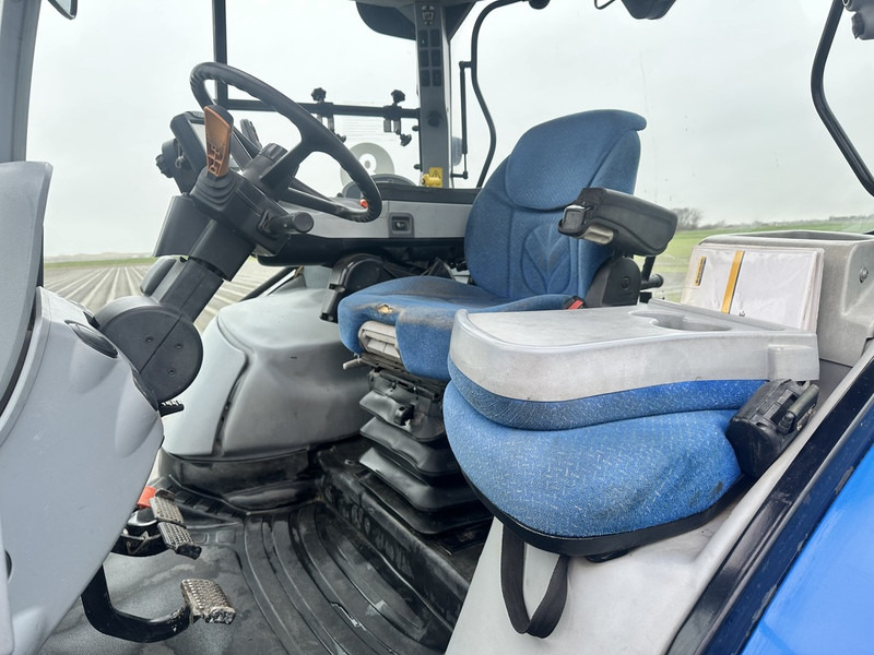 New Holland T6080 - Traktor: das Bild 5 New Holland T6080 - Traktor: das Bild 5