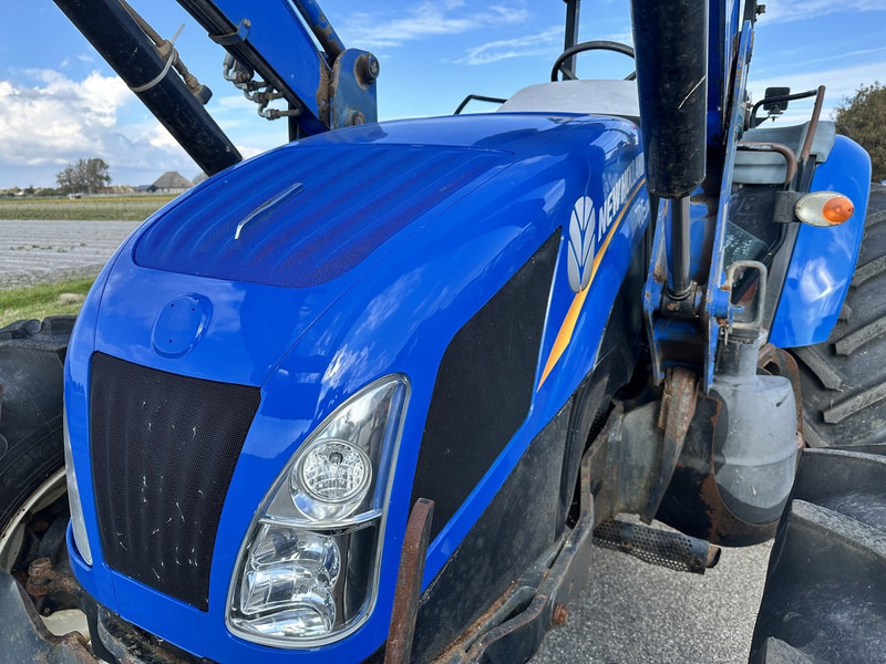 New Holland TD5.100 - Traktor: das Bild 2 New Holland TD5.100 - Traktor: das Bild 2