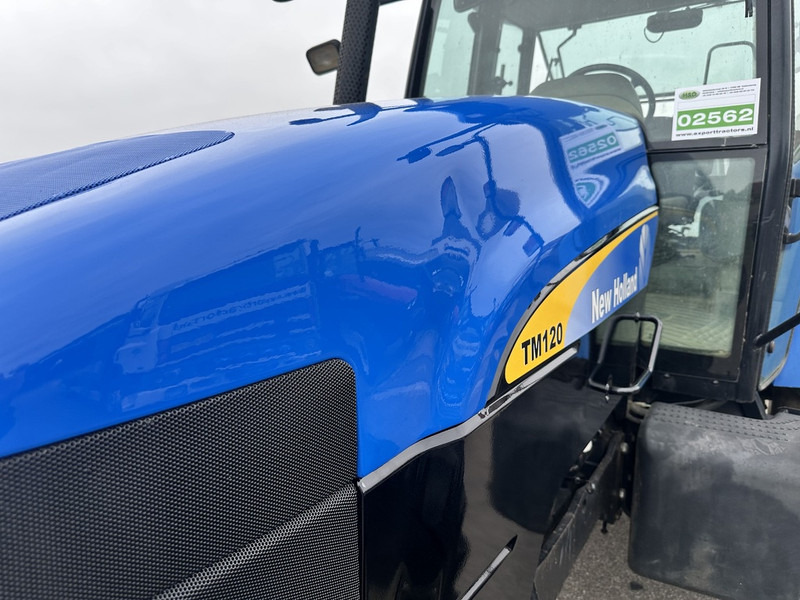 New Holland TM 120 - Traktor: das Bild 2 New Holland TM 120 - Traktor: das Bild 2