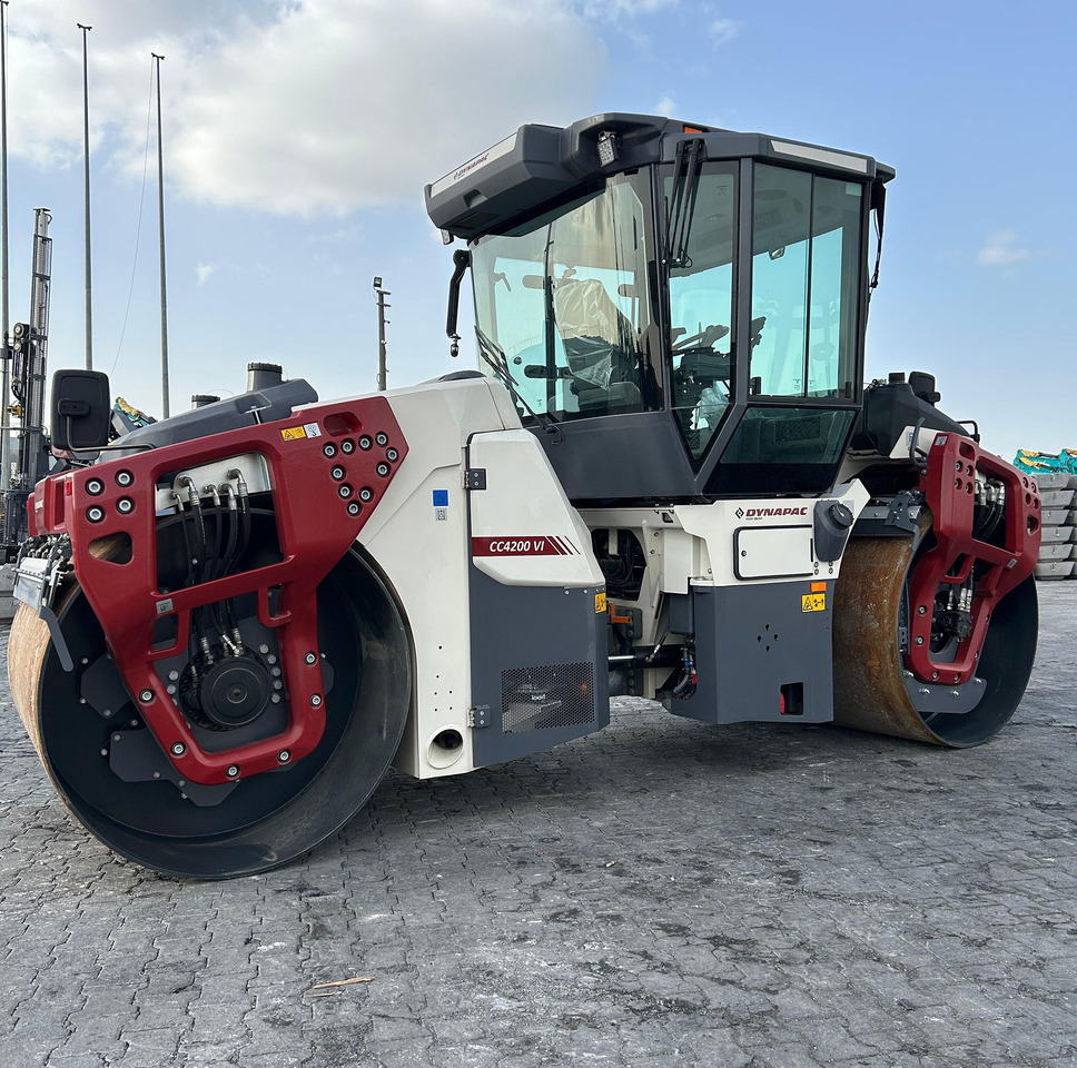 Dynapac CC4200 Vi - Walzen: das Bild 3 Dynapac CC4200 Vi - Walzen: das Bild 3