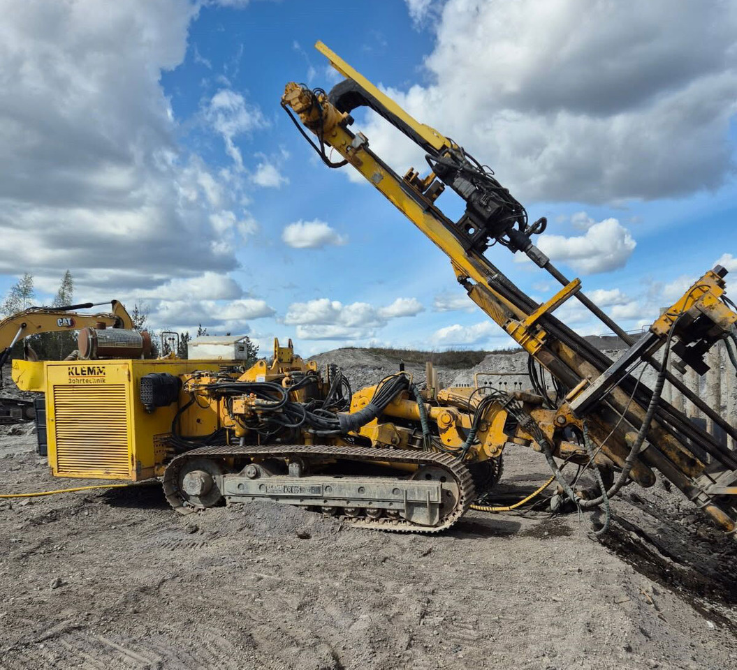 Klemm KR 805-2 - Ramme: das Bild 1 Klemm KR 805-2 - Ramme: das Bild 1