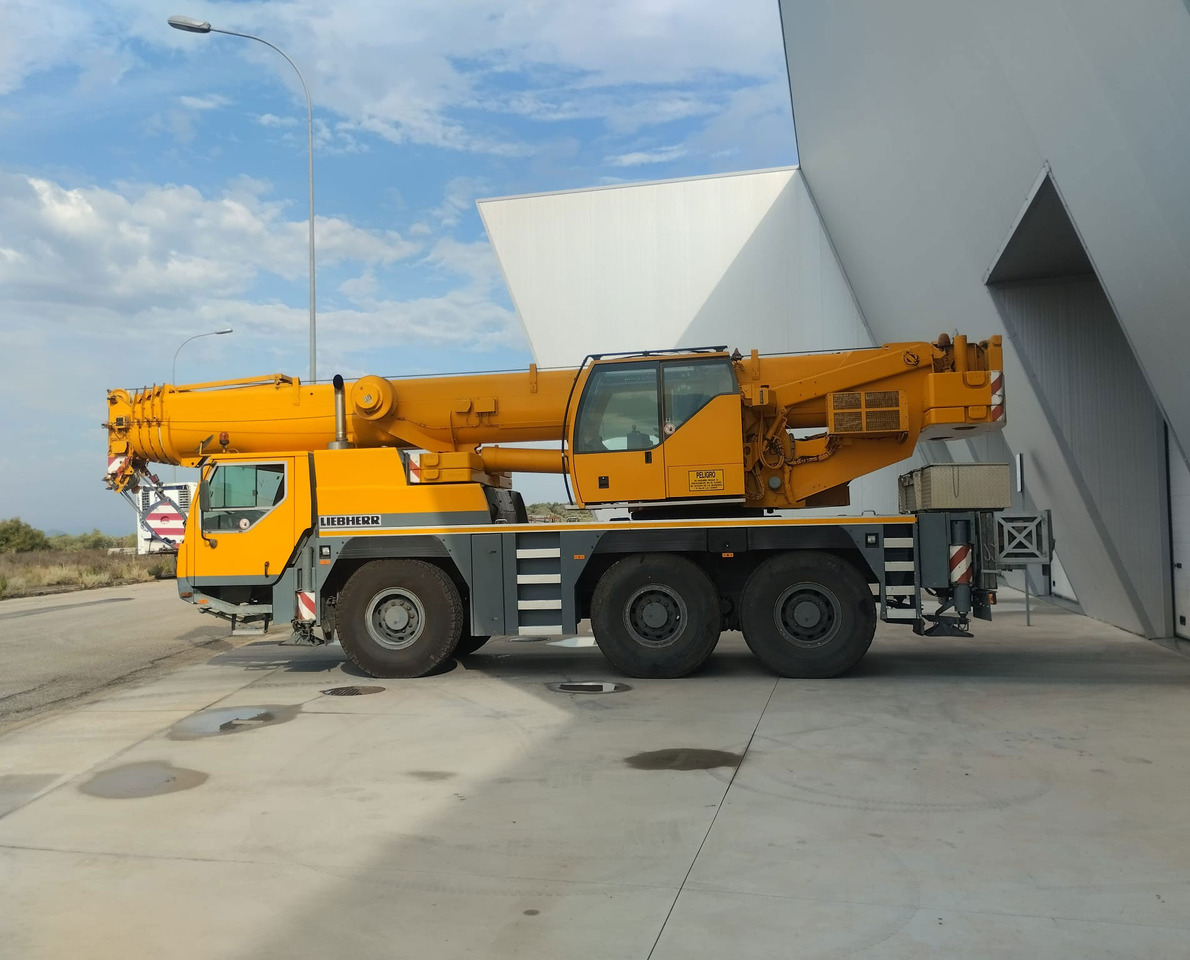 Liebherr LTM 1055-3.1 - Mobilkran: das Bild 3 Liebherr LTM 1055-3.1 - Mobilkran: das Bild 3
