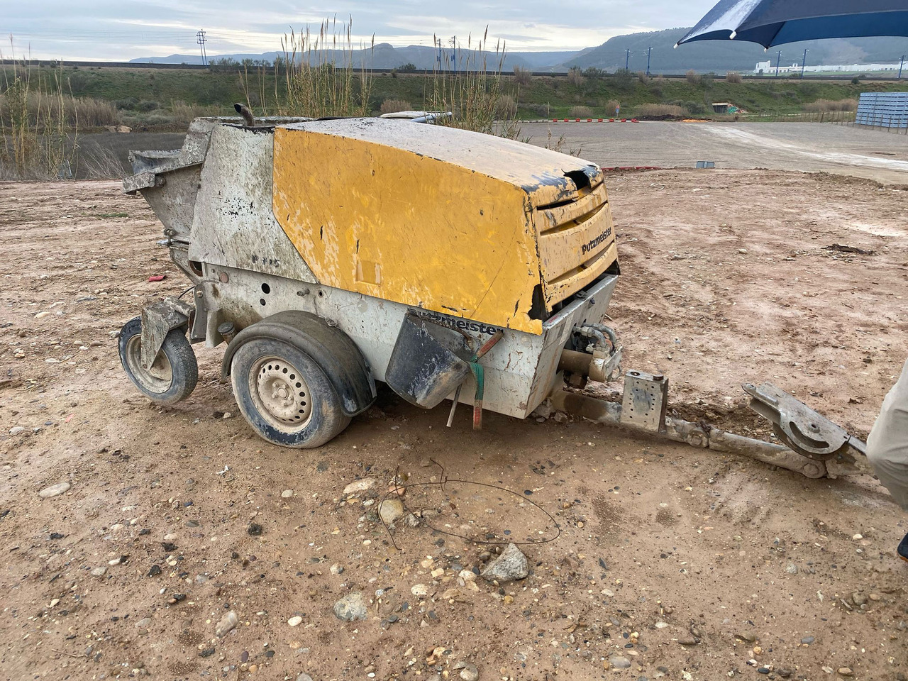 Putzmeister P715 - Stationäre Betonpumpe: das Bild 1 Putzmeister P715 - Stationäre Betonpumpe: das Bild 1