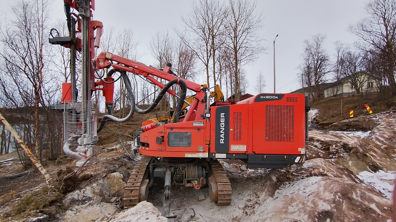 Sandvik DX800R - Bohrgerät: das Bild 2 Sandvik DX800R - Bohrgerät: das Bild 2