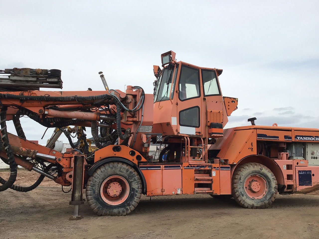 Tamrock Axera T11 Data-315 C - Horizontalbohrgerät: das Bild 2 Tamrock Axera T11 Data-315 C - Horizontalbohrgerät: das Bild 2