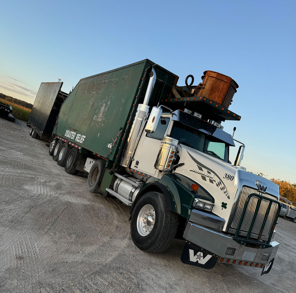 Western Star W4900 SB - Müllwagen: das Bild 5 Western Star W4900 SB - Müllwagen: das Bild 5