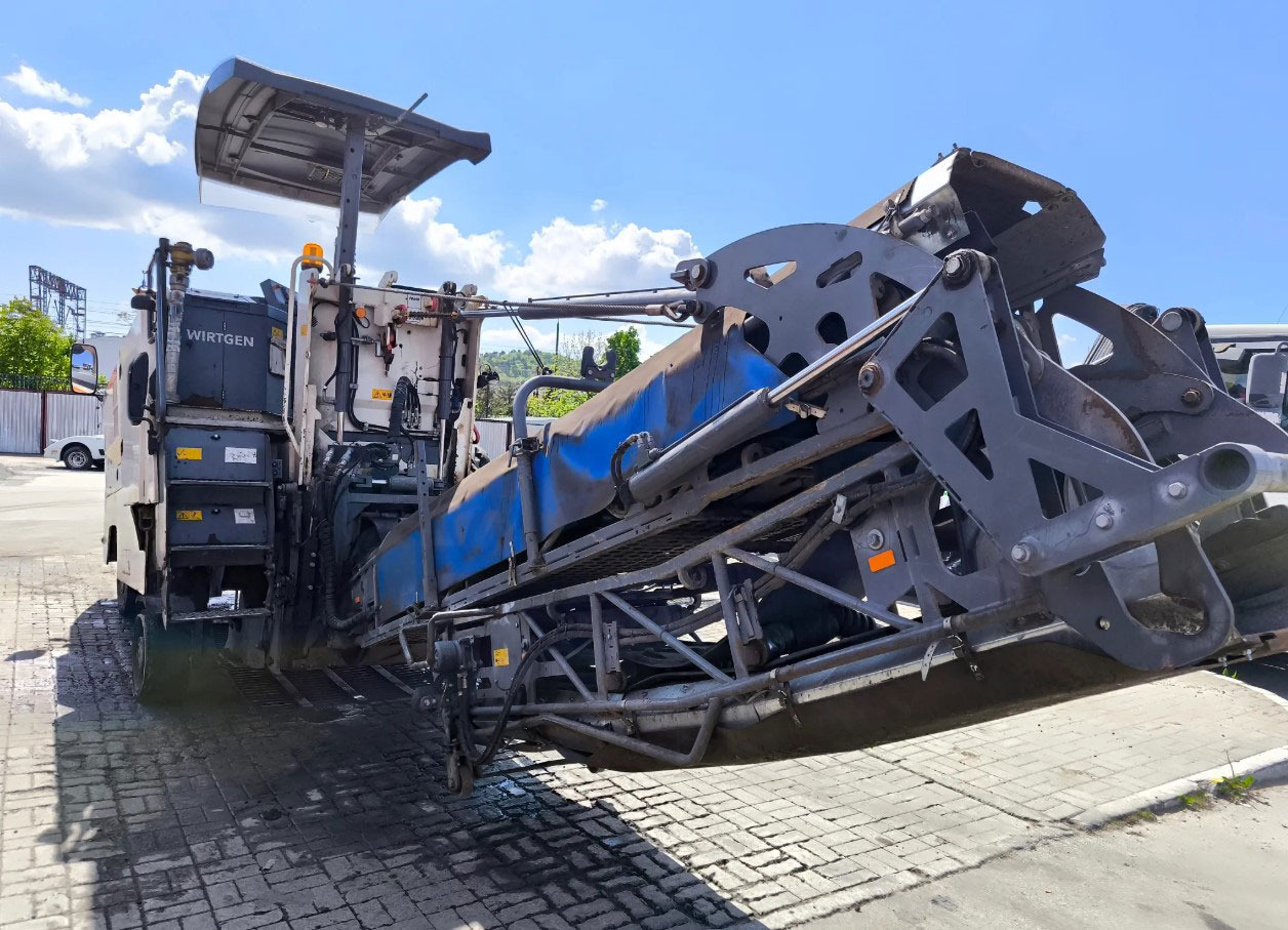Wirtgen W 100 Ri - Kaltfräse: das Bild 4 Wirtgen W 100 Ri - Kaltfräse: das Bild 4