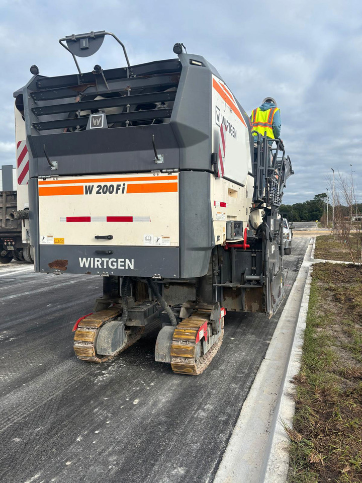 Wirtgen W 200 Fi - Kaltfräse: das Bild 4 Wirtgen W 200 Fi - Kaltfräse: das Bild 4