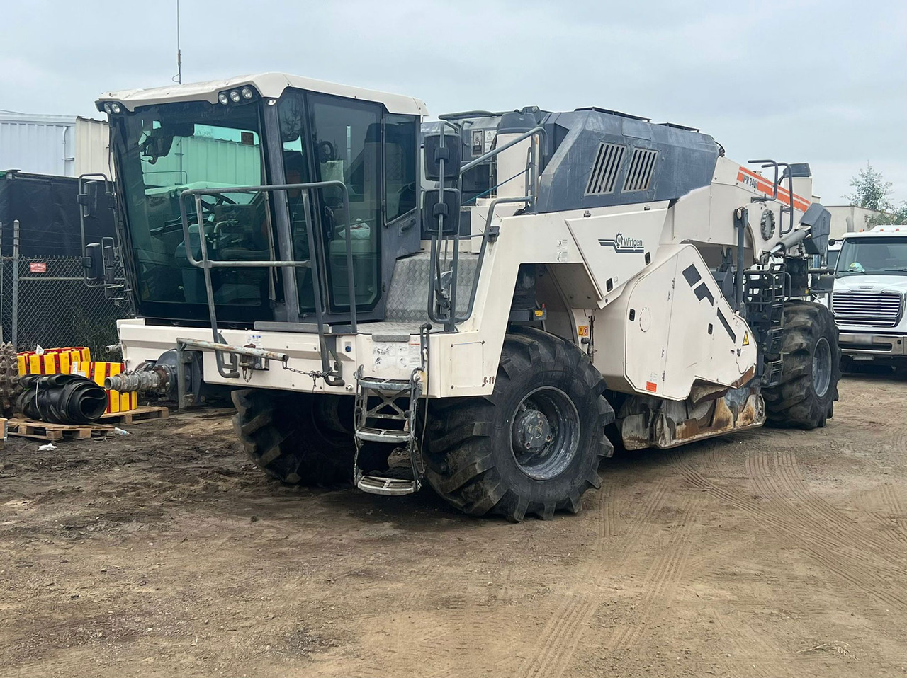 Wirtgen WR 240 I - Bodenstabilisierer: das Bild 1 Wirtgen WR 240 I - Bodenstabilisierer: das Bild 1