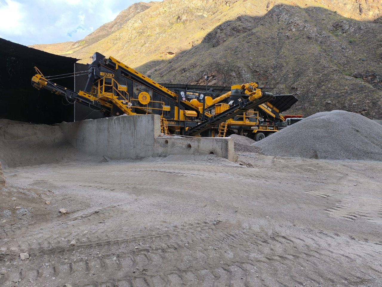 FABO mining machinery - crushing plant - Bergbaumaschine: das Bild 2 FABO mining machinery - crushing plant - Bergbaumaschine: das Bild 2