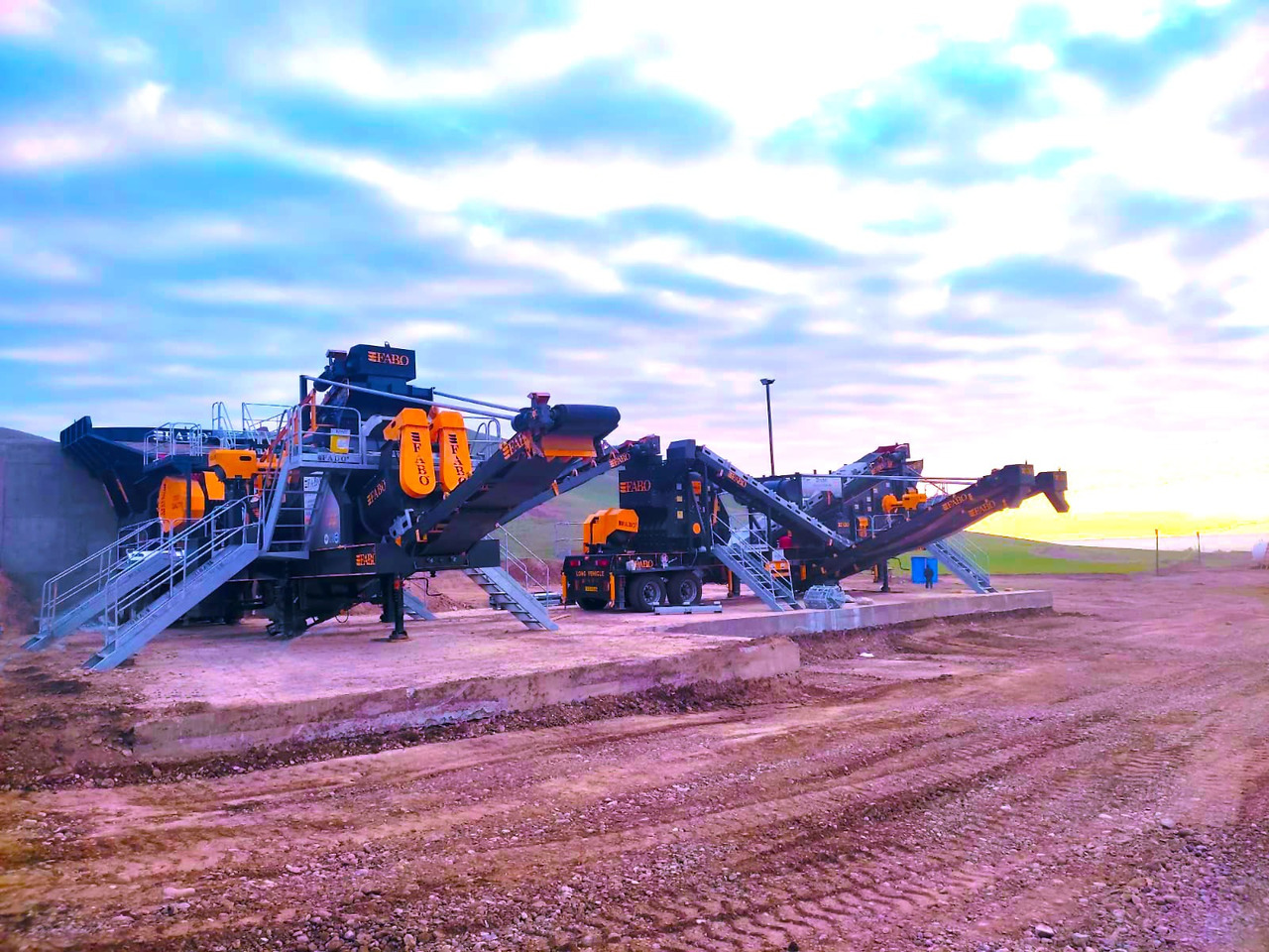 FABO mobile jaw crusher - Backenbrecher: das Bild 2 FABO mobile jaw crusher - Backenbrecher: das Bild 2