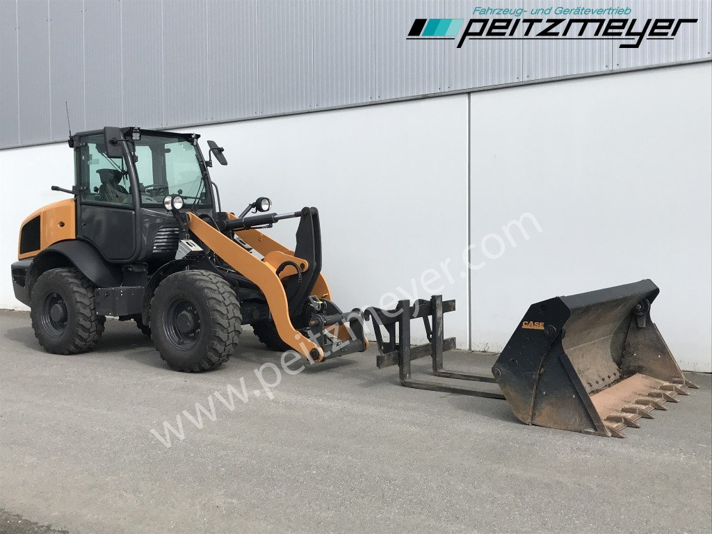 CASE Radlader 321 F 4 in 1 Schaufel + Palettengabel - Radlader: das Bild 2 CASE Radlader 321 F 4 in 1 Schaufel + Palettengabel - Radlader: das Bild 2