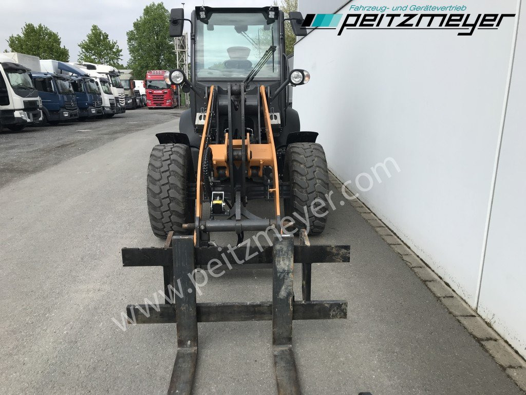 CASE Radlader 321 F 4 in 1 Schaufel + Palettengabel - Radlader: das Bild 5 CASE Radlader 321 F 4 in 1 Schaufel + Palettengabel - Radlader: das Bild 5