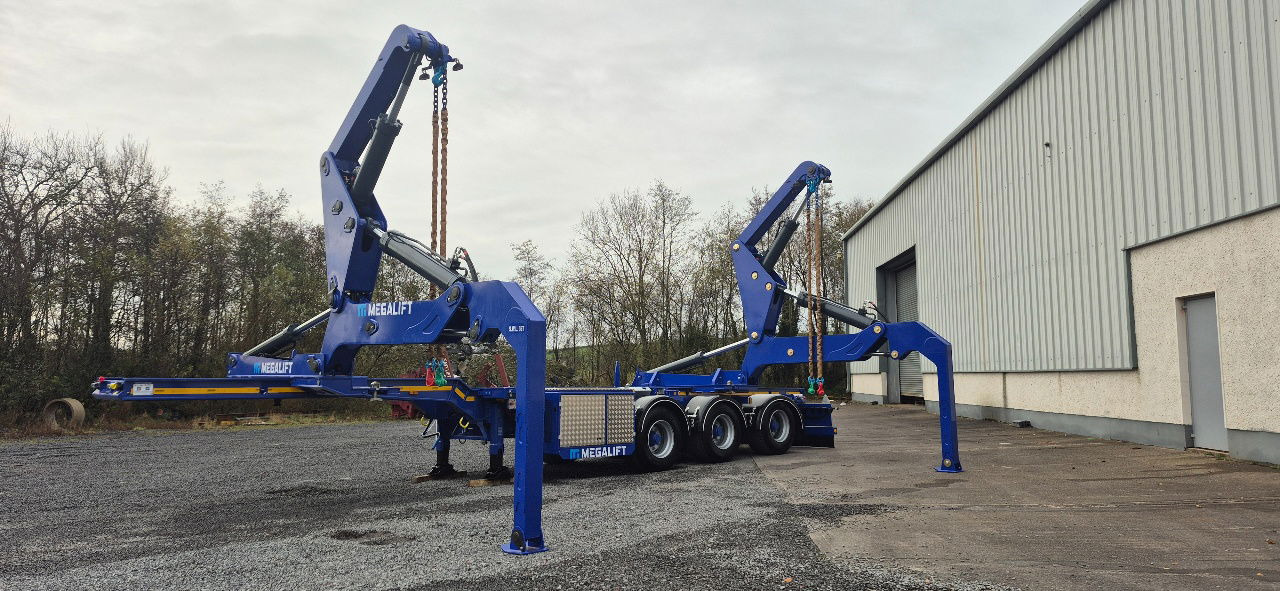 Mega NEW Megaliftt Sideloader / 35 tons lift capacity /20-40-45 HC/ Diesel engine / Gooseneck-extendable - Container/ Wechselfahrgestell Auflieger: das Bild 3 Mega NEW Megaliftt Sideloader / 35 tons lift capacity /20-40-45 HC/ Diesel engine / Gooseneck-extendable - Container/ Wechselfahrgestell Auflieger: das Bild 3