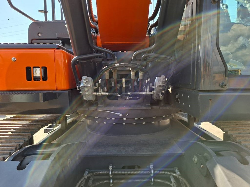 Develon DX225LC-7 - Kettenbagger: das Bild 5 Develon DX225LC-7 - Kettenbagger: das Bild 5