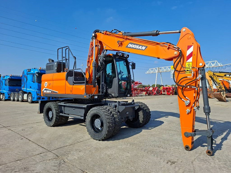 Doosan DX160W-7 - Mobilbagger: das Bild 3 Doosan DX160W-7 - Mobilbagger: das Bild 3