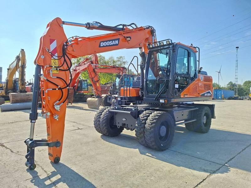 Doosan DX160W-7 - Mobilbagger: das Bild 2 Doosan DX160W-7 - Mobilbagger: das Bild 2